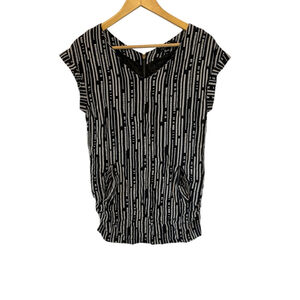 Forever 21 Black White Tribal Print Top Women’s Small Cap Sleeve V Neck